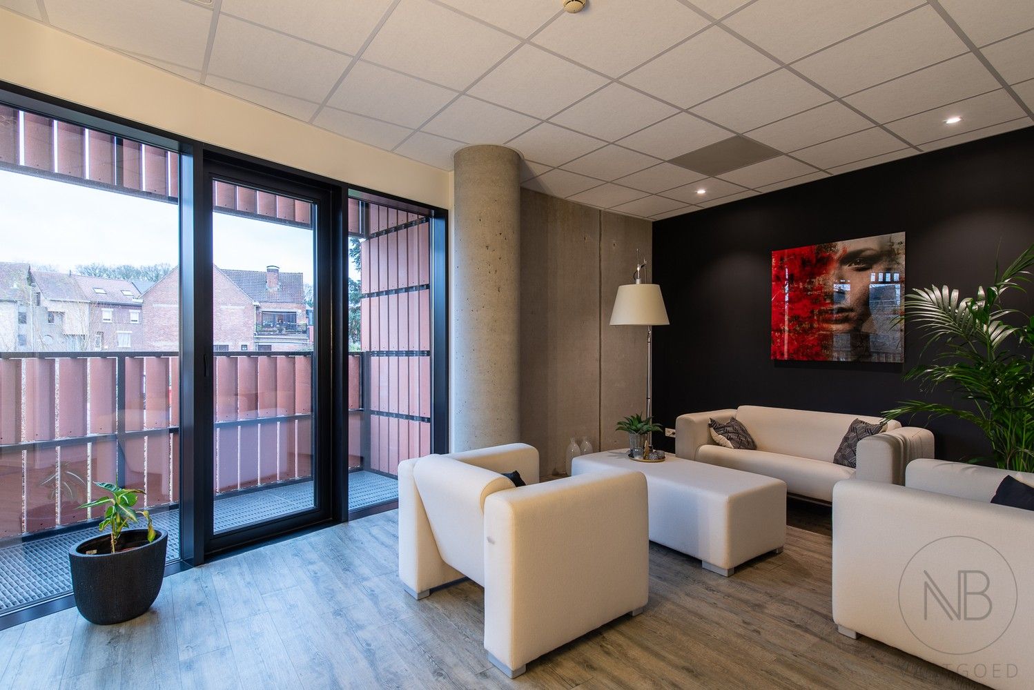 Volledig ingerichte en verhuurde kantoorverdieping in het zakelijke centrum van Genk (Botta-gebouw) foto 23