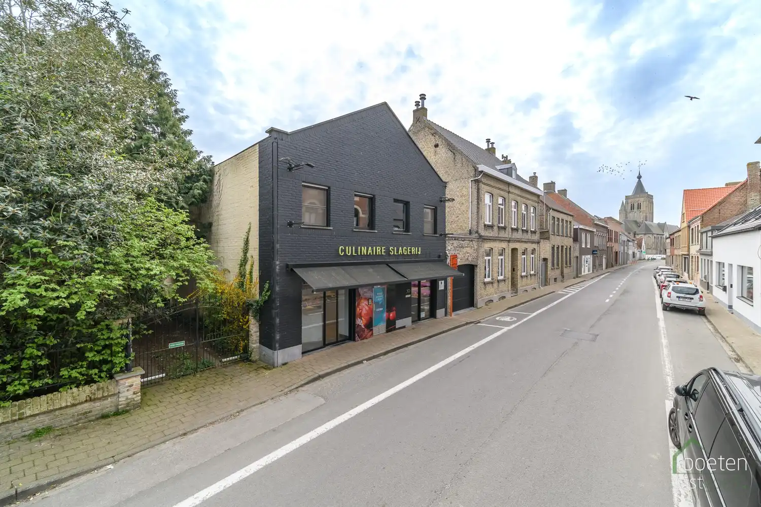 ALVERINGEM: instapklare beenhouwerij met woonst (4 slpks), ruim zonneterras/tuintje en garage in het hart van Alveringem. foto 3