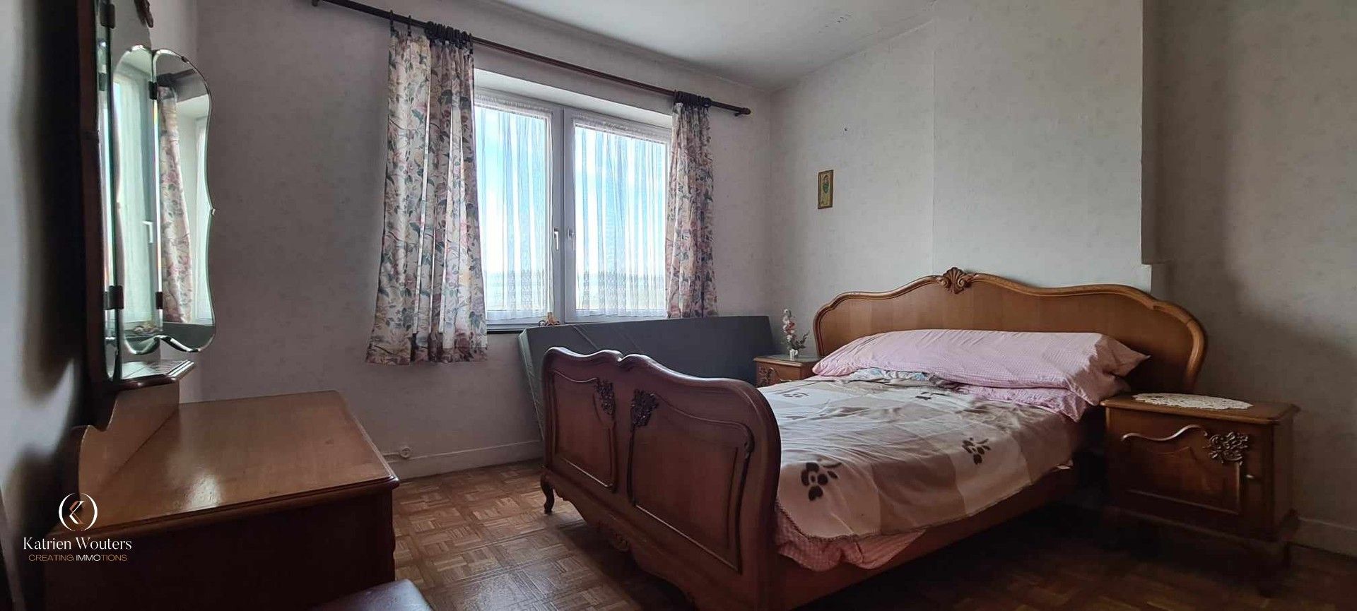 Ruime renovatiewoning met grote tuin foto 12