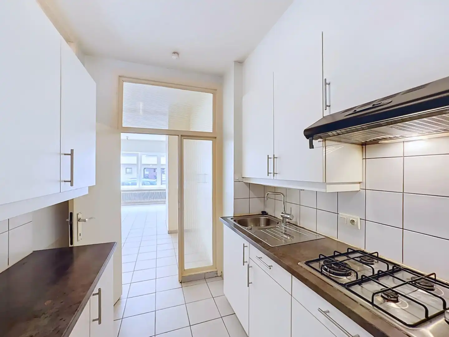 Prima gelegen appartement met volwaardige slaapkamer en slaaphoek foto 3