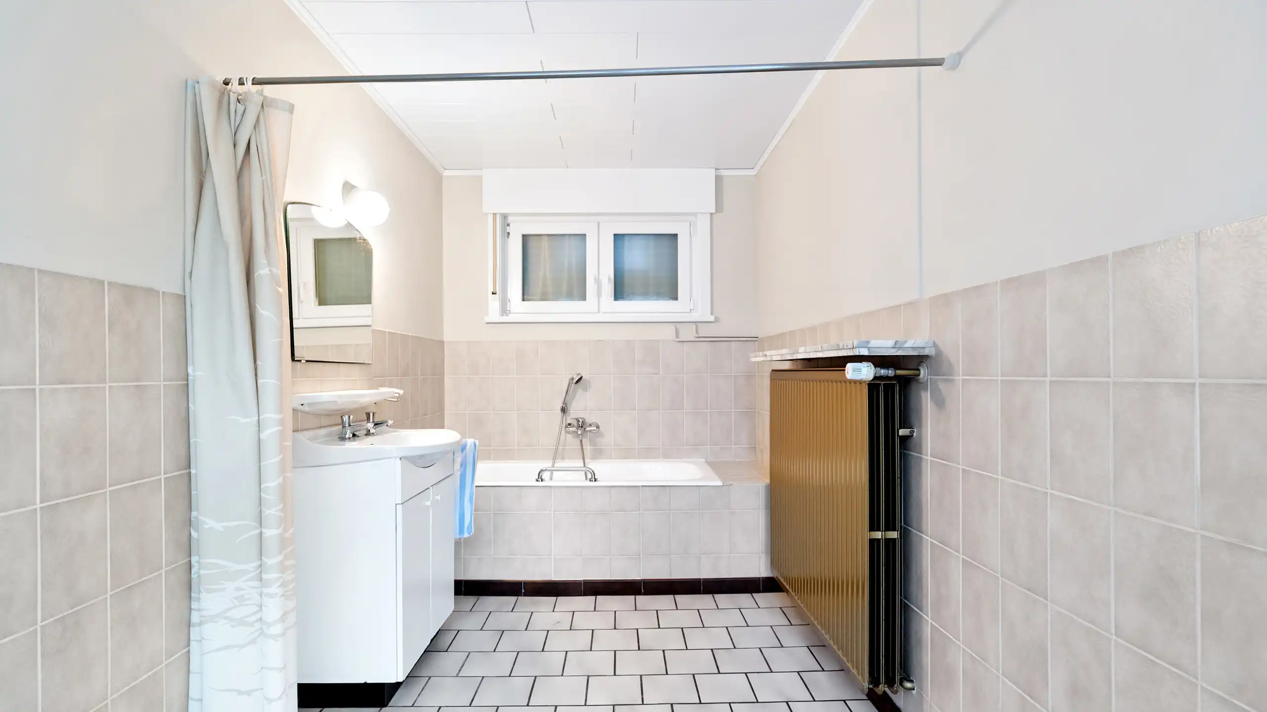 Landelijk gelegen woning op 50 are grond. foto 14