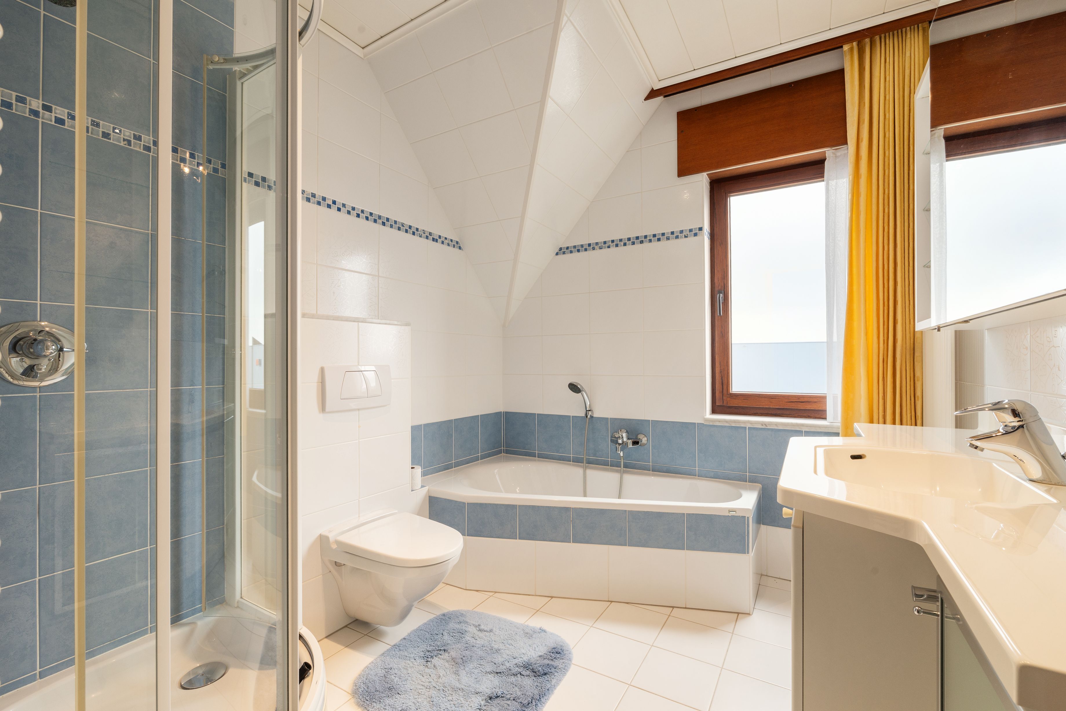 Uitzonderlijk ruime gezinswoning (op ca. 1.348 m² grond) op topligging in Raversijde! Wonen, werken en genieten! foto 14