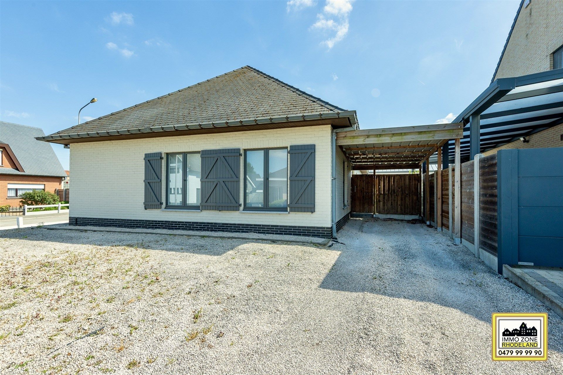 Prachtige bungalow met 3 slpks, garage en tuin foto 3