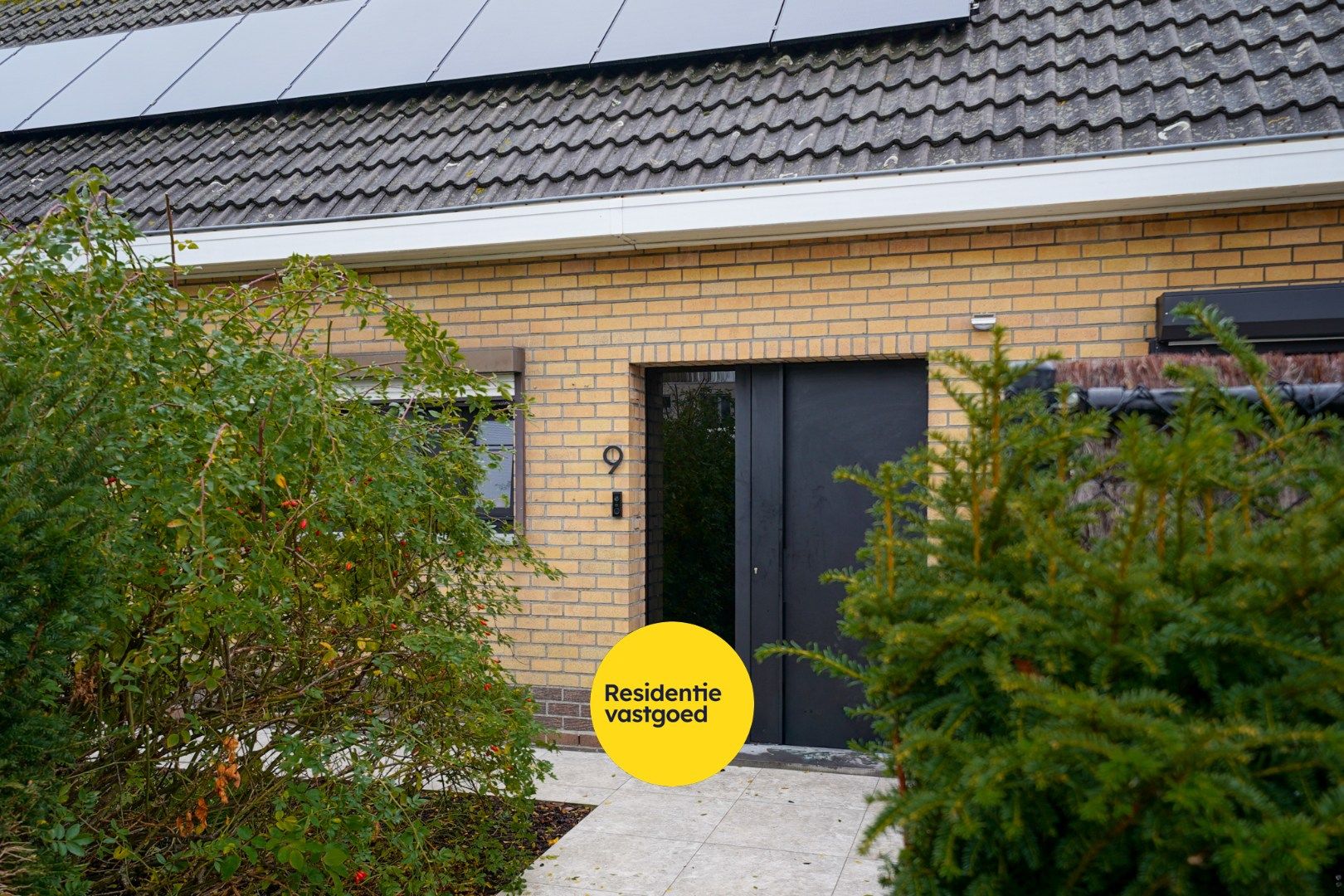 Alleenstaande bungalow in rustige wijk van Stene foto 2