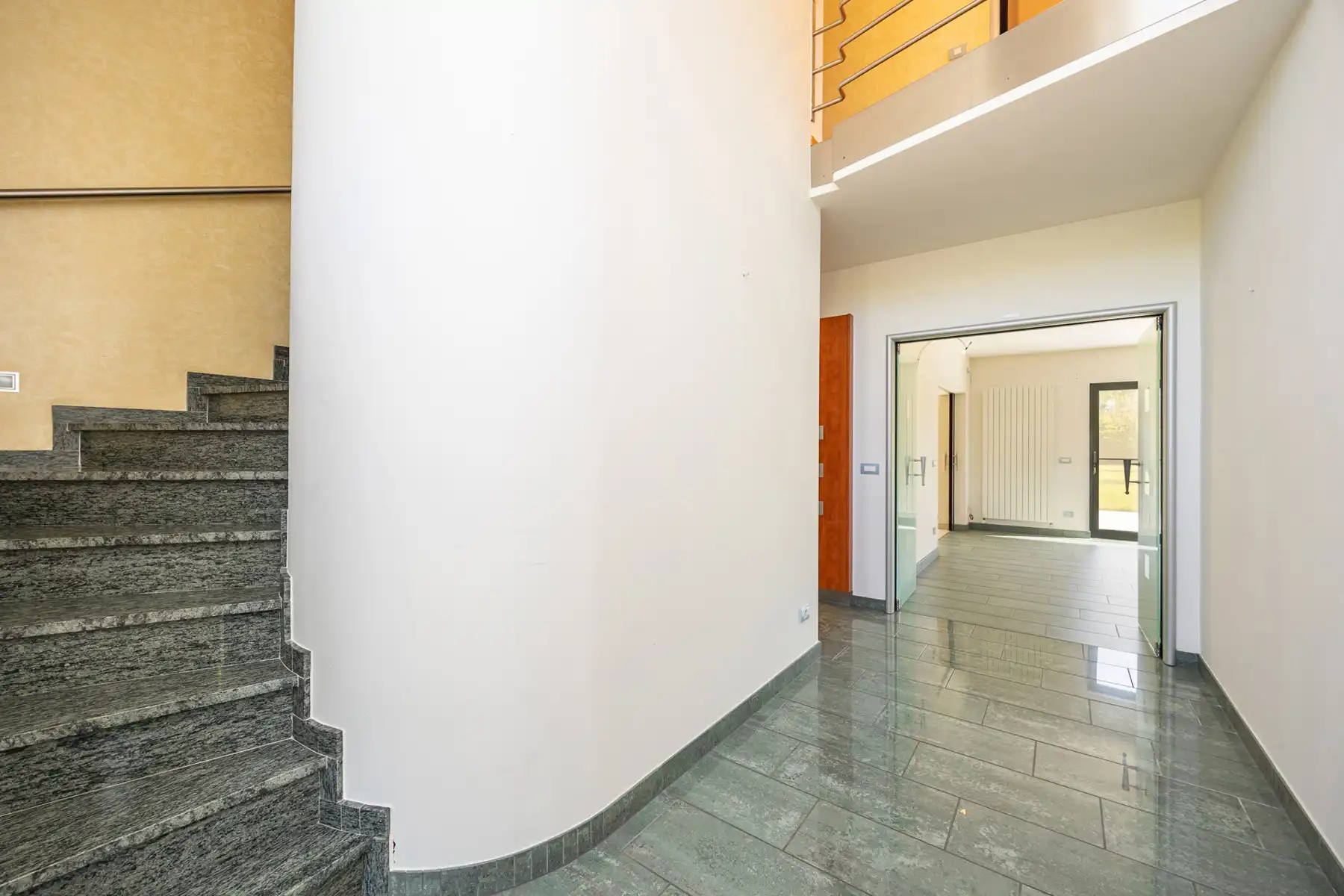 Energiezuinige vrijstaande woning met uitzonderlijke volumes foto 8