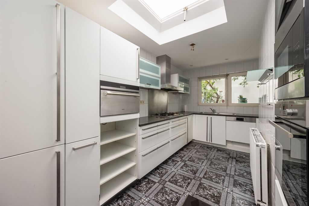 Ruime stadswoning met 4 slaapkamers foto 5