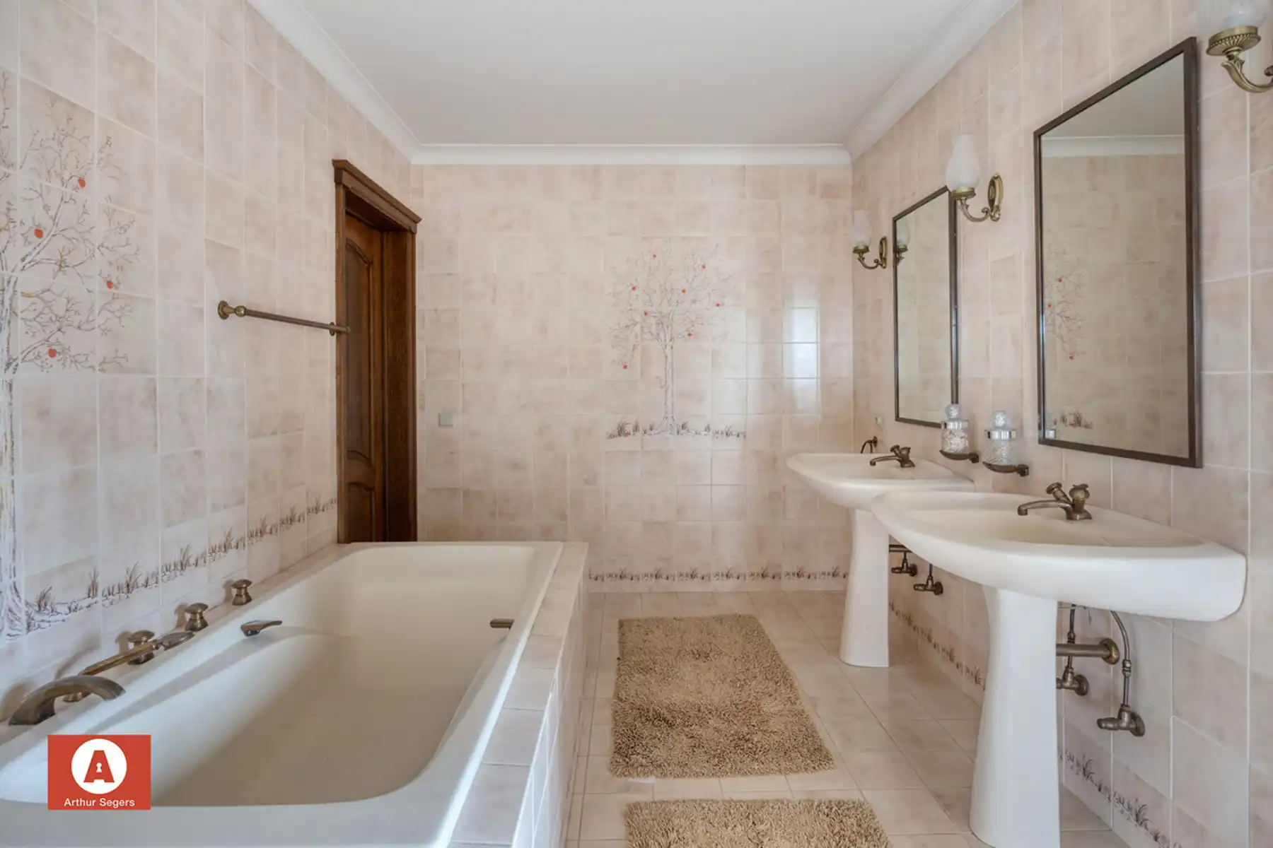 Uitzonderlijk ruime en rustig gelegen villa op 17a 32ca foto 18