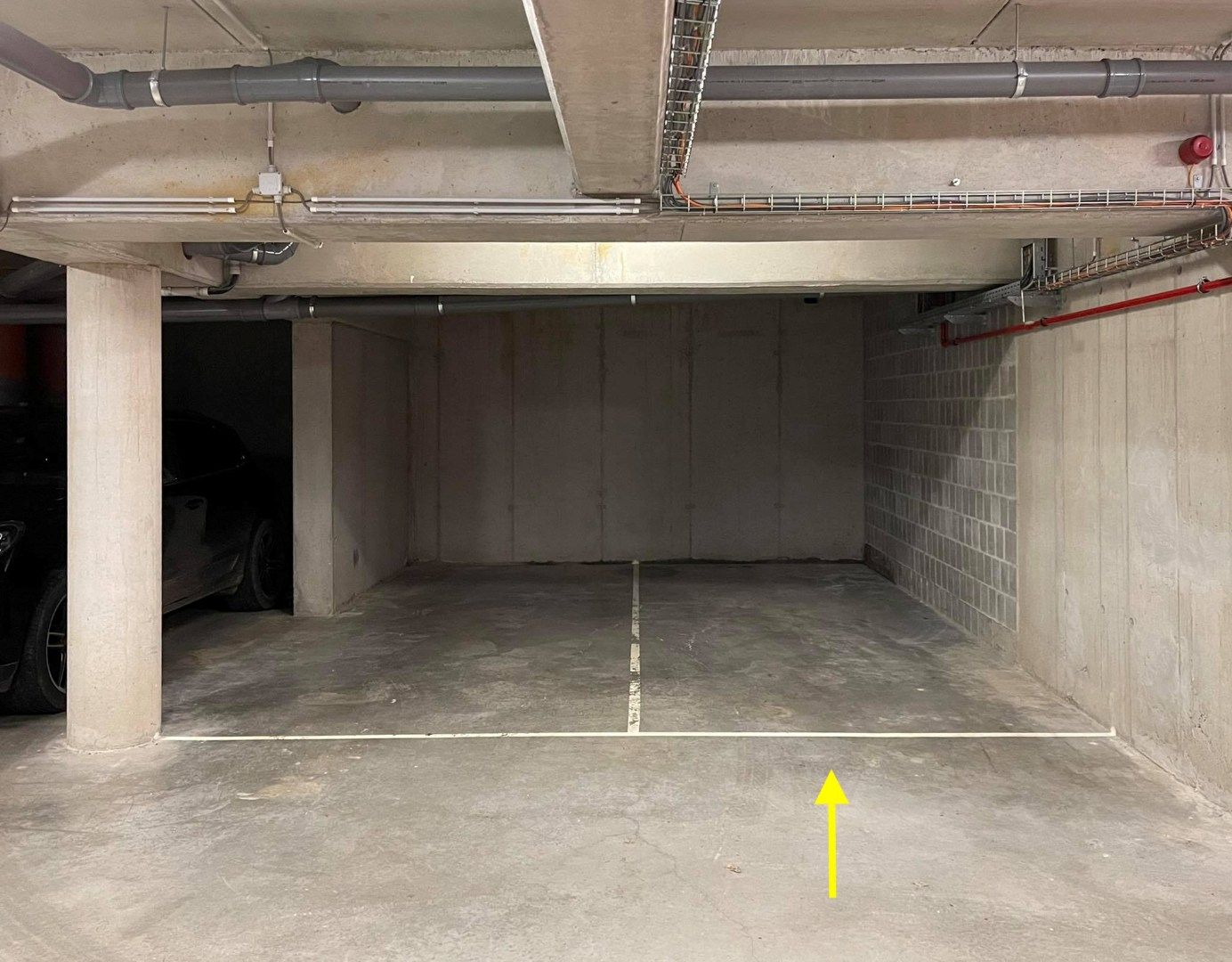 Ondergrondse parkeerplaats te koop centrum Halle foto {{pictureIndex}}