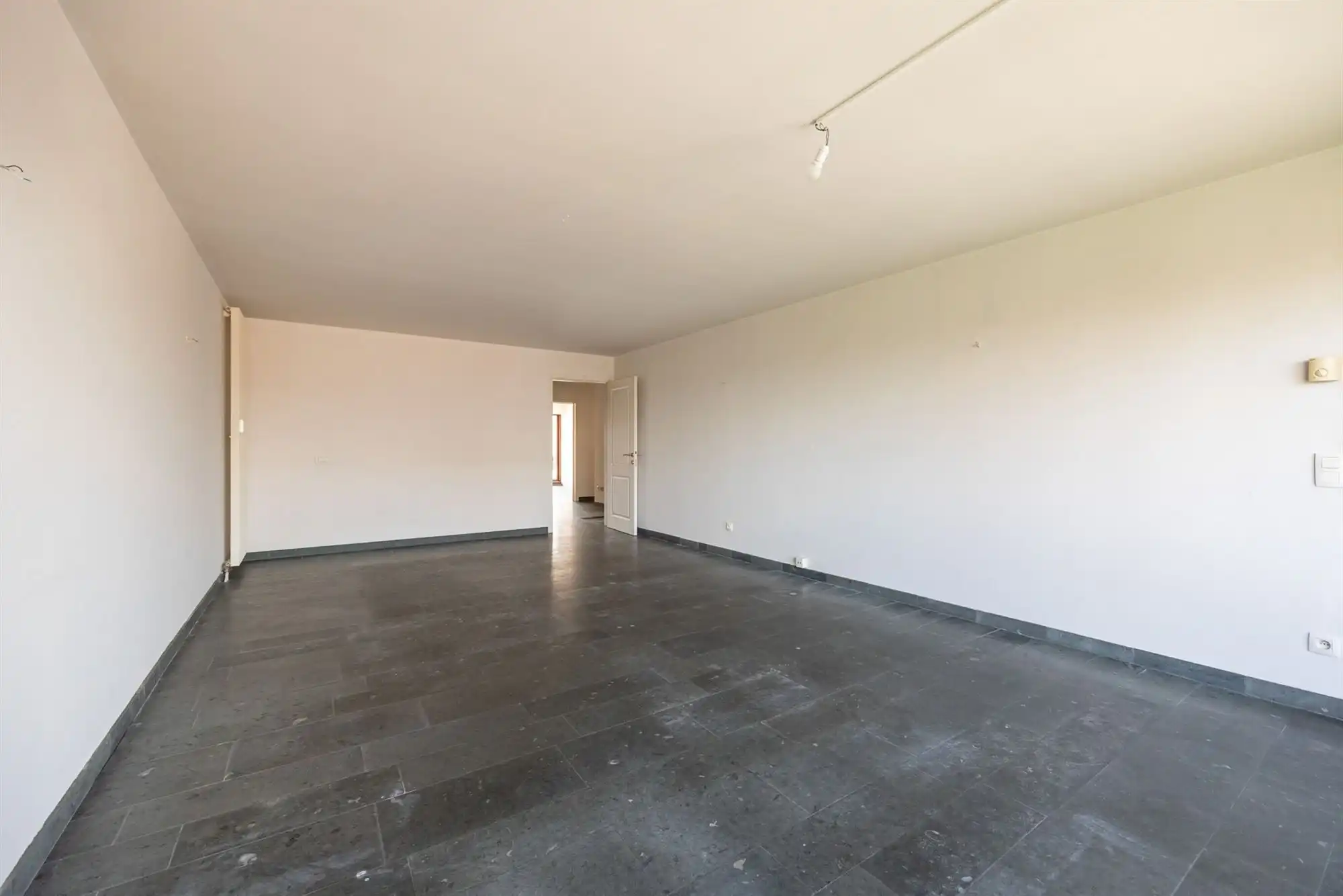 Recent gerenoveerd appartement met 3 slpkms foto 6