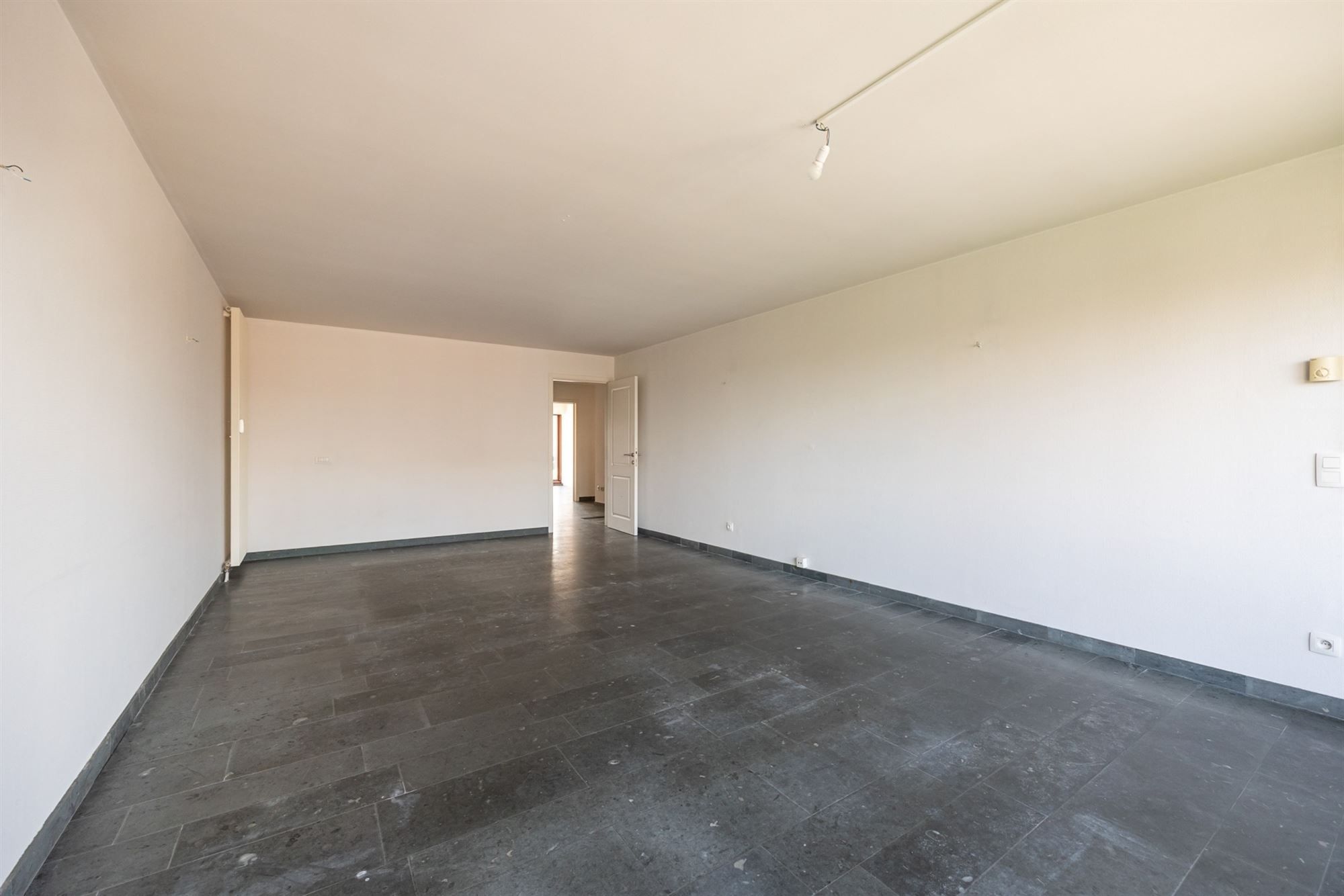 Recent gerenoveerd appartement met 3 slpkms foto 6