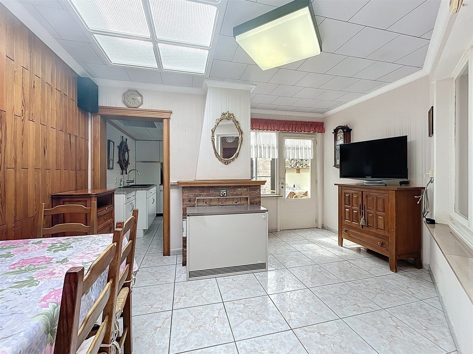 Ruime woning met aparte garage te Kieldrecht foto 4