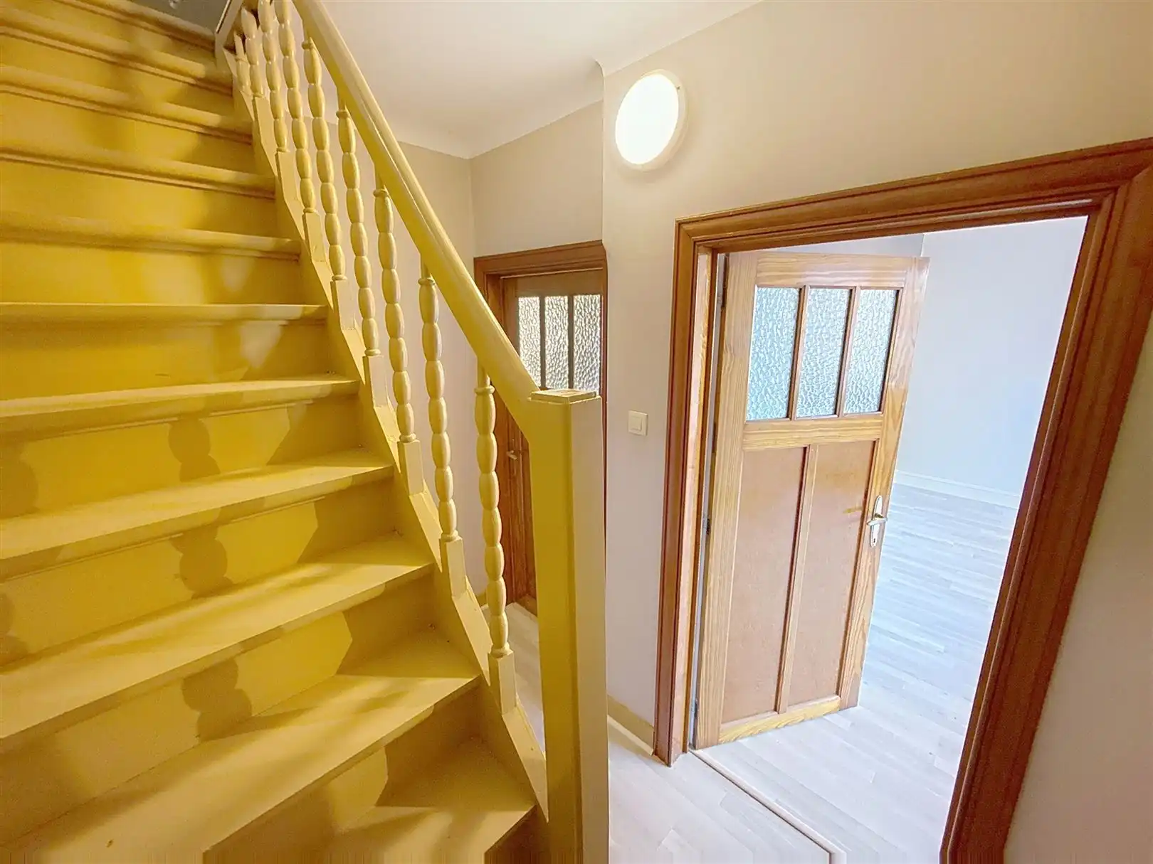 Halfopen bebouwing met 2 slpks, terras, garage foto 19