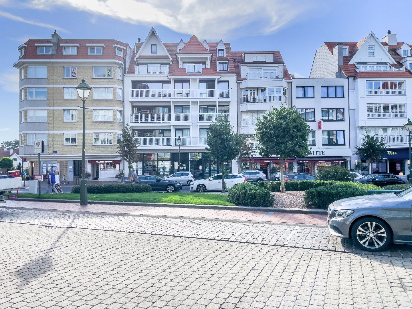 Exclusief gelegen winkelpand op het Driehoeksplein te huur. foto 12