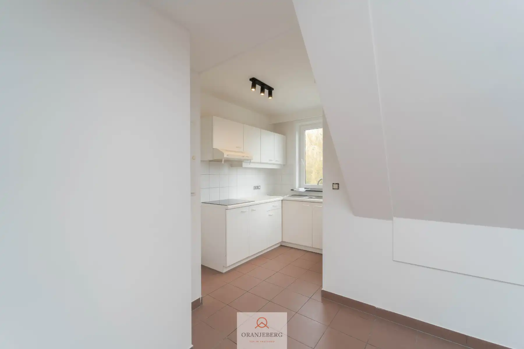 Instapklaar duplex-appartement Wondelgem! foto 2