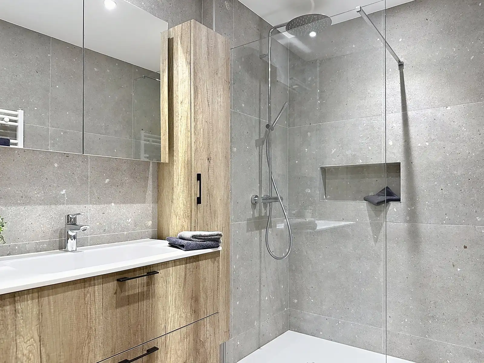 GERENOVEERD APPARTEMENT – NIEUWBOUWCOMFORT OP TOPLOCATIE  foto 25