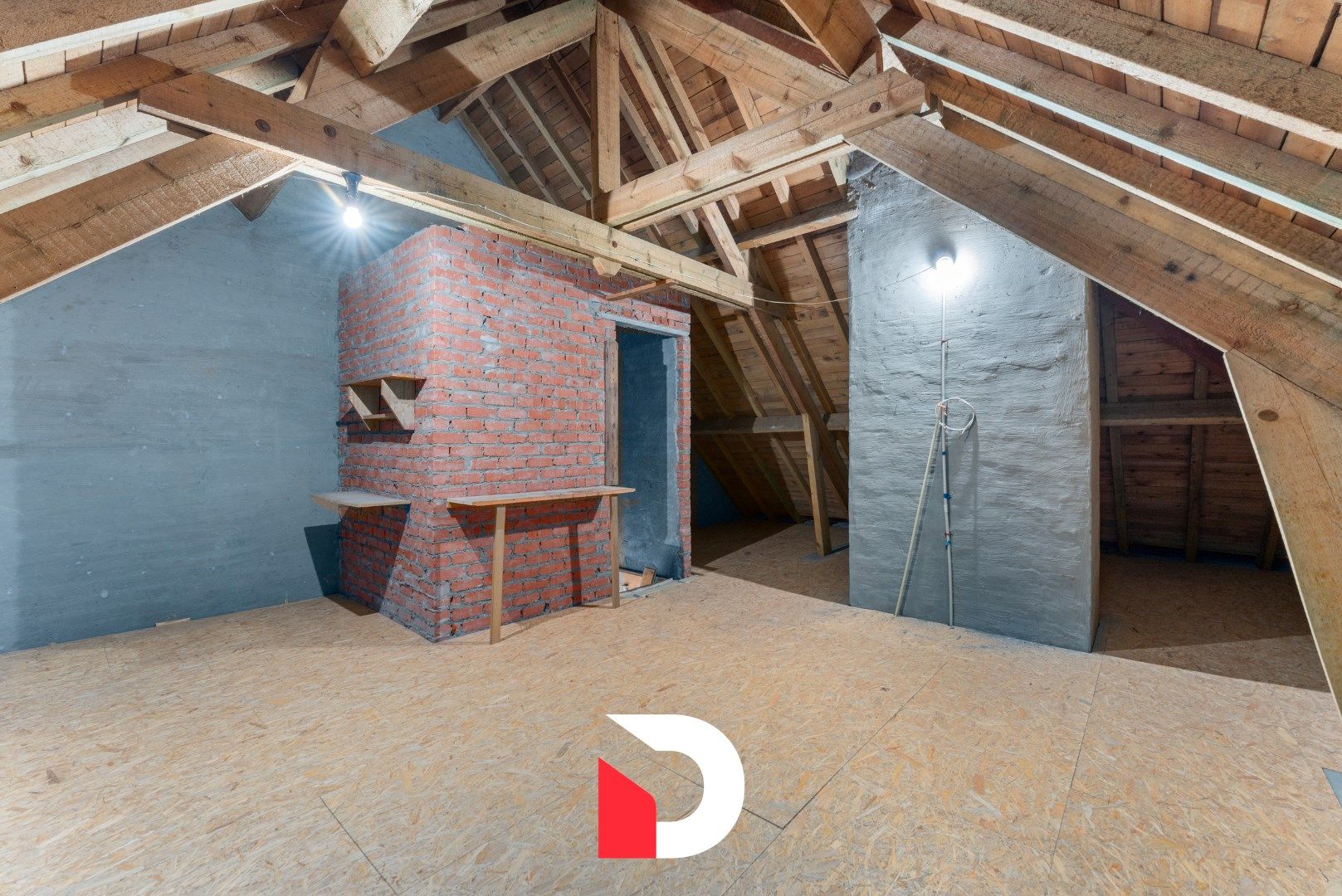 Deze statige halfopen woning is gelegen op een gegeerde en kindvriendelijke buurt te Oostkamp. foto 13