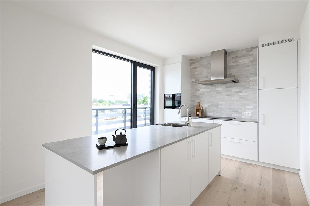 Stijlvol nieuwbouw 3 slaapkamerappartement (137m²) in project Zilverkwartier foto {{pictureIndex}}
