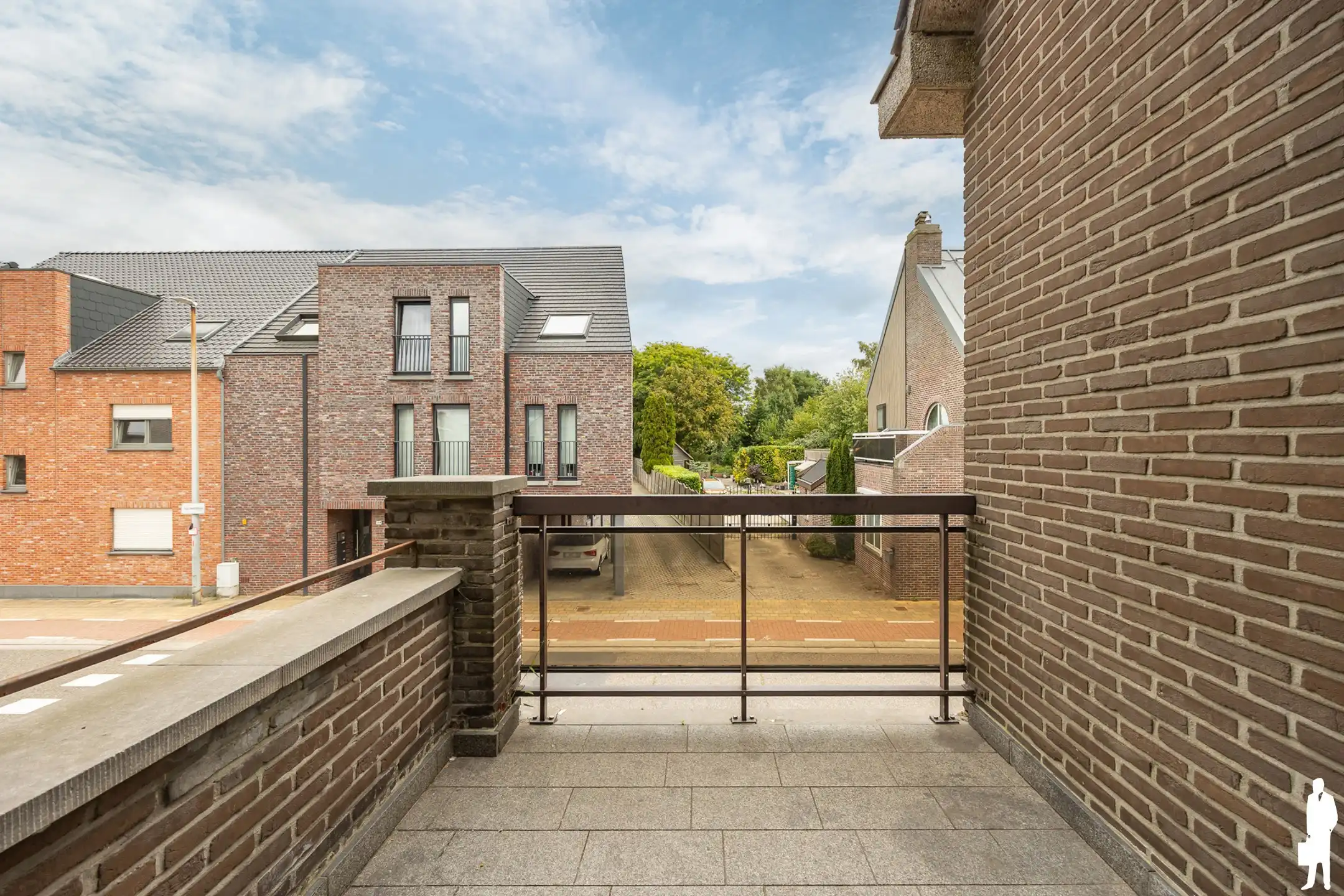 Duplex appartement met 2 terrassen en 2 staanplaatsen foto 15