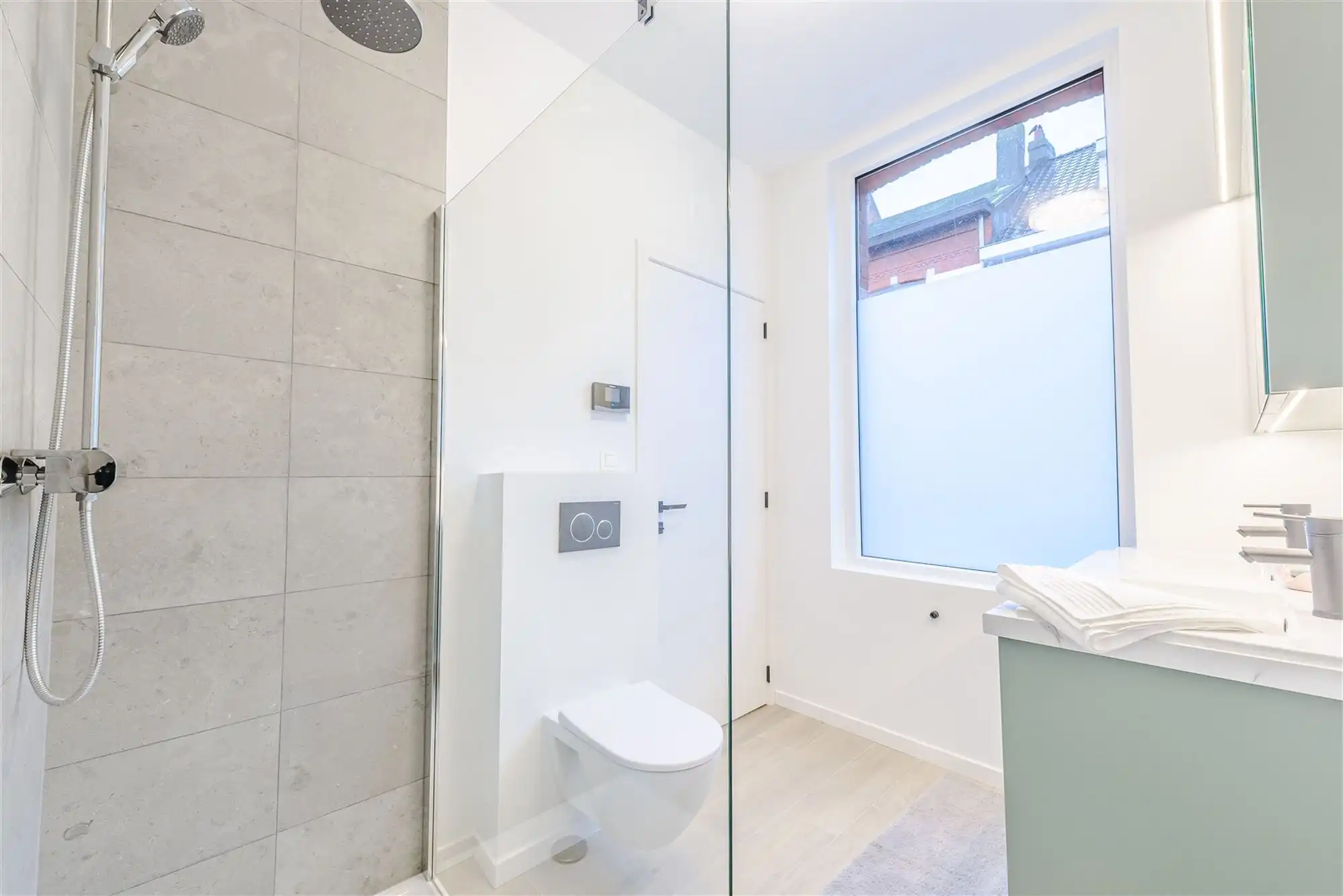 uniek gerenoveerde stadswoning met 4 slks en tuin foto 14