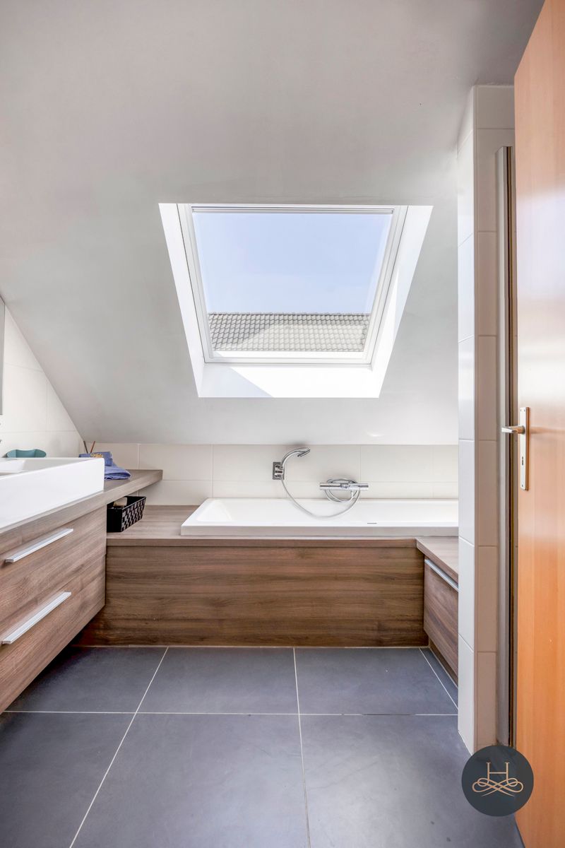 Rustig gelegen, zuinige, moderne open woning met ruime tuin foto 18