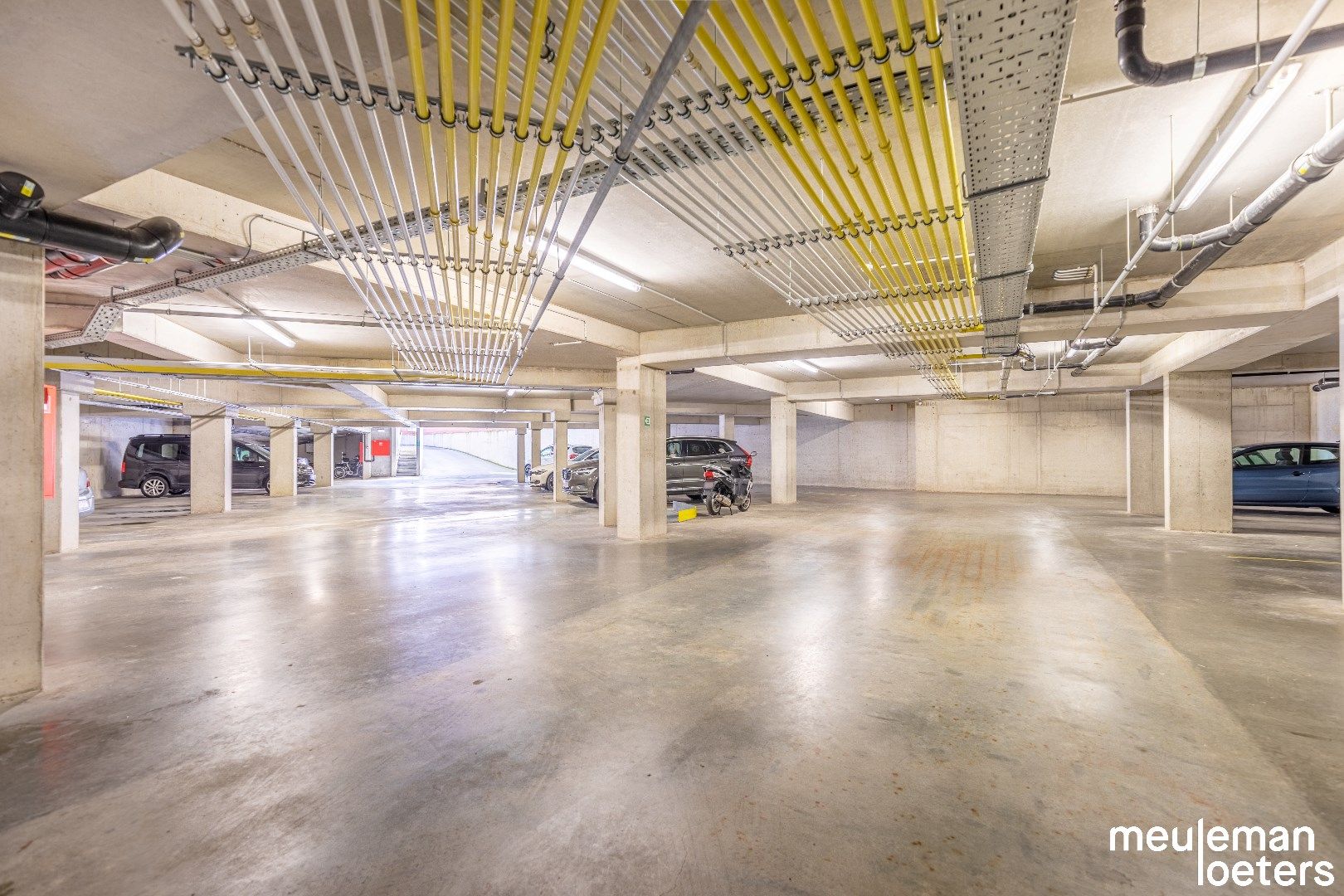 Ondergrondse parkeerplaats in Residentie De Linde  foto {{pictureIndex}}