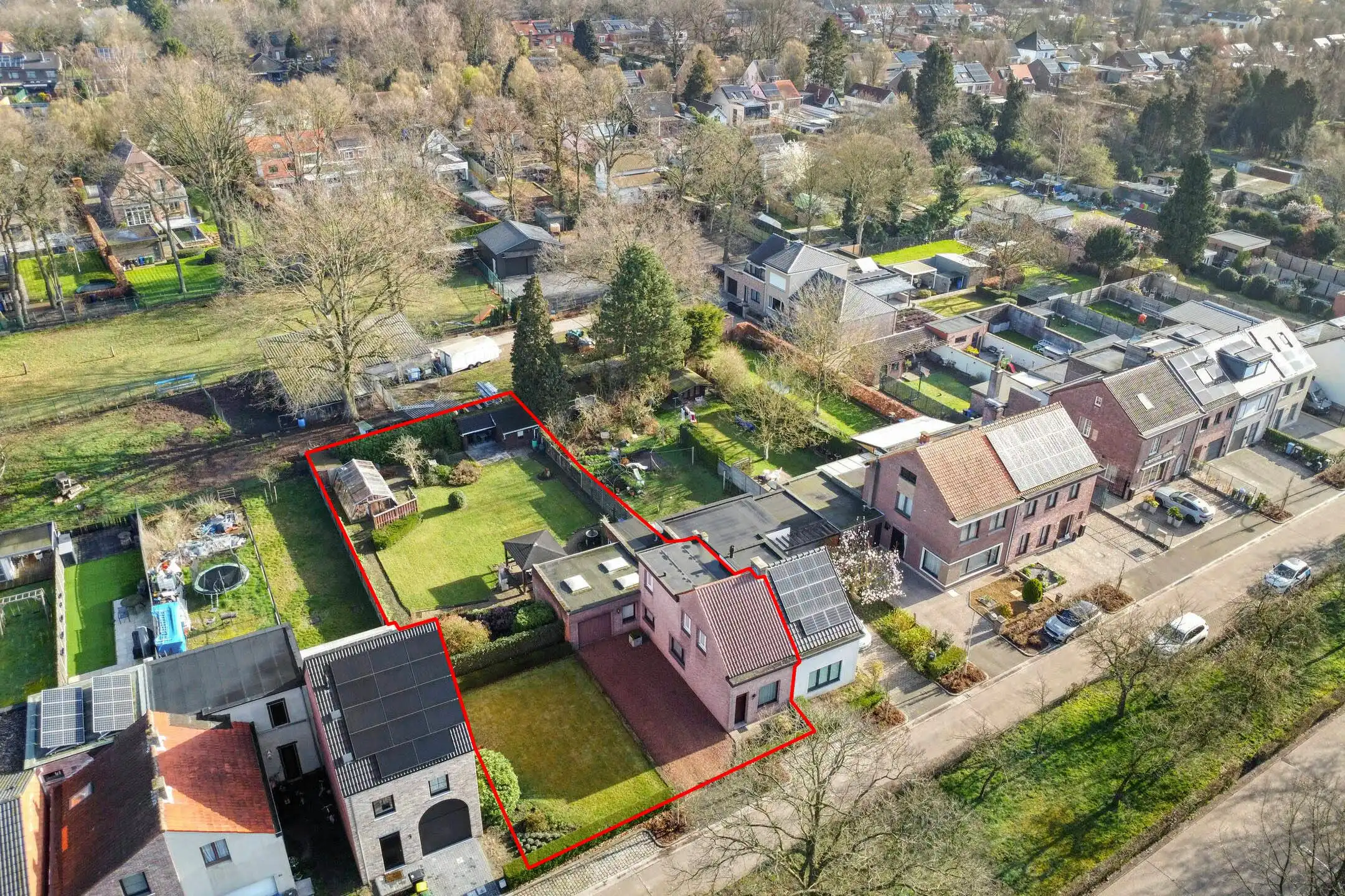Woning op 917 m² met extra bouwmogelijkheden in Brasschaat foto 3