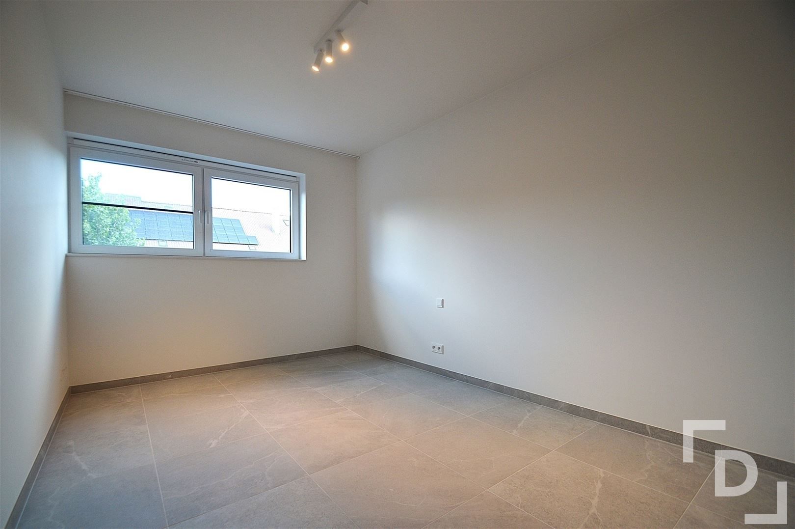 Nieuwbouwappartement met staanplaats in centrum Ieper foto 11