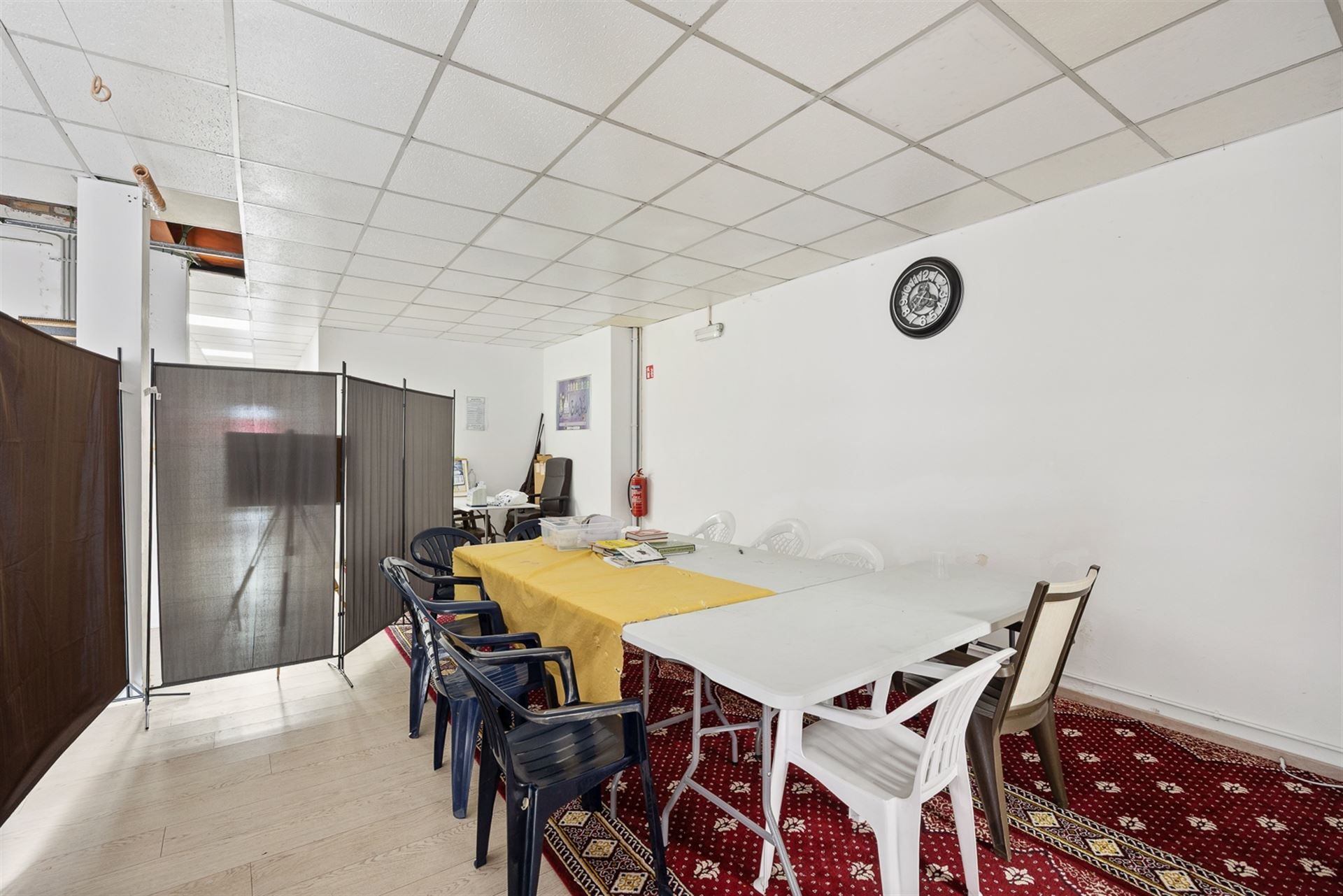 Handelsruimte met magazijn van 330 m2 foto 5