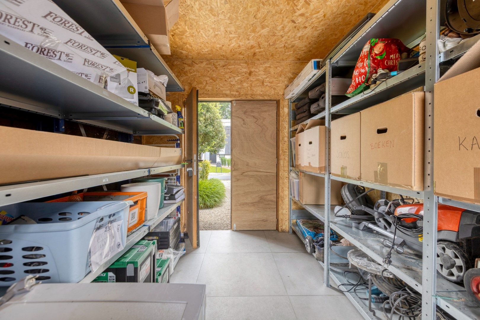 Moderne, instapklare gezinswoning met 3 slpks in een doodlopende straat te Mol-Donk !  foto 28