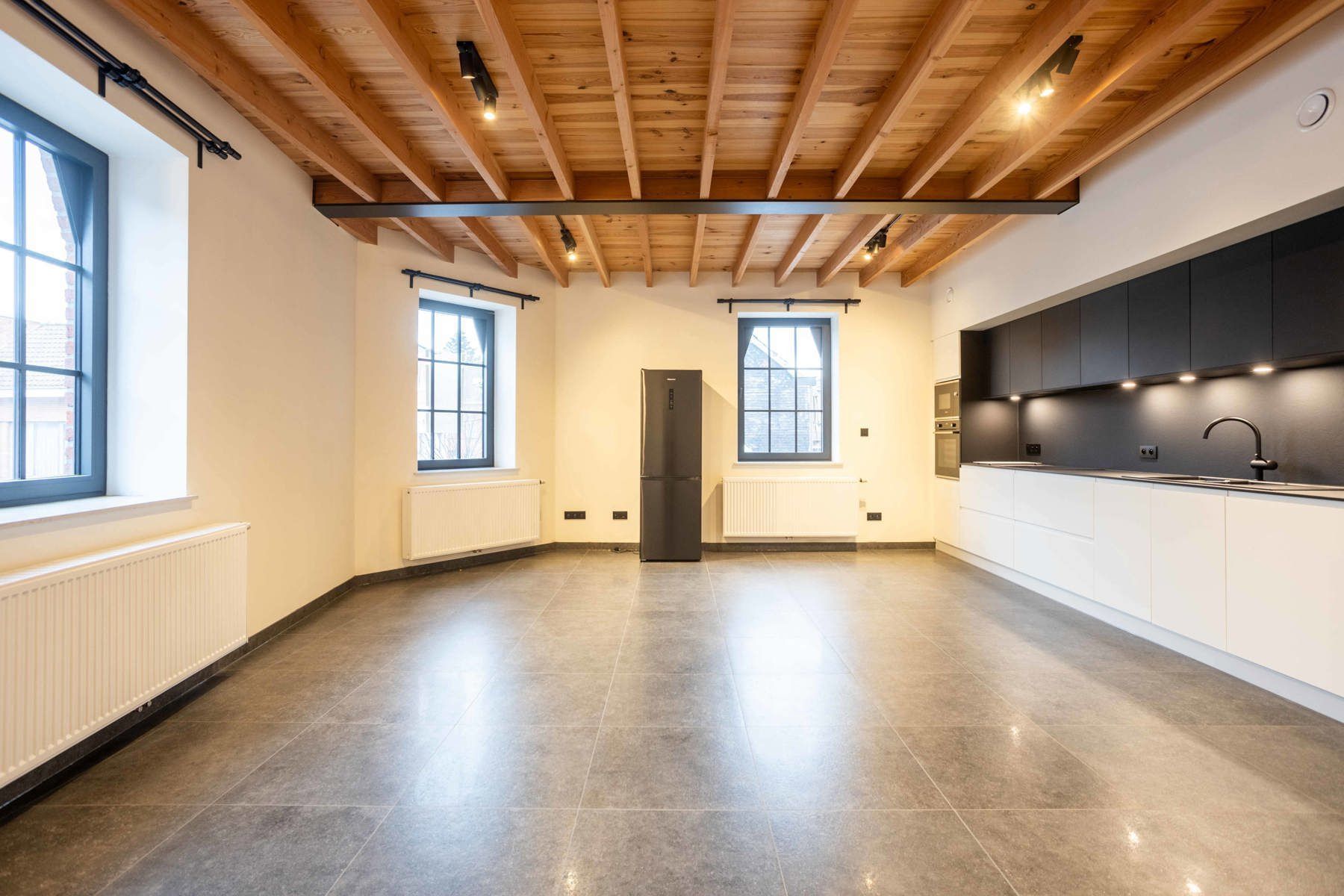 Uniek energiezuinig pakhuis met loftgevoel! foto 7