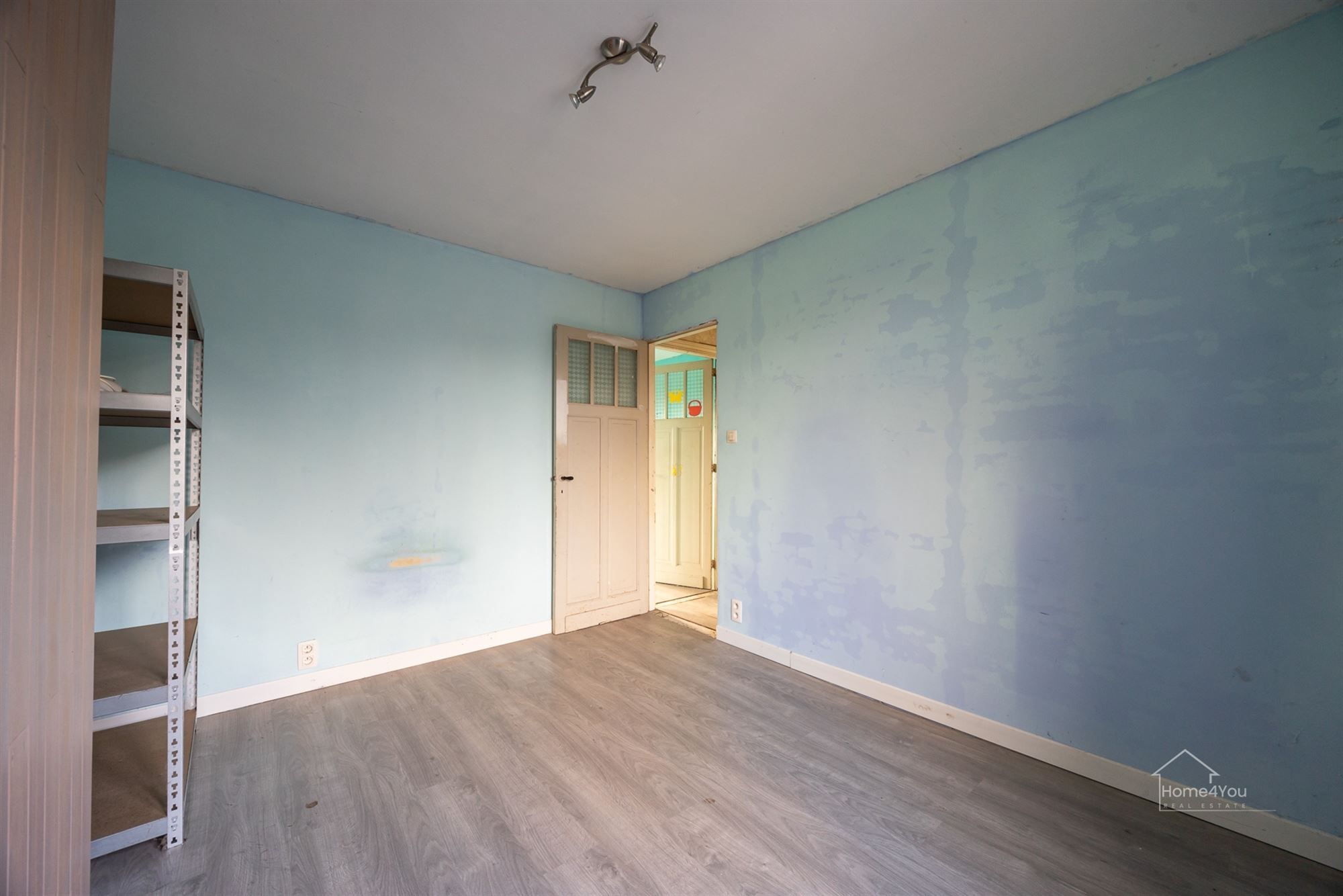 Op te frissen woning - rustige ligging foto 14