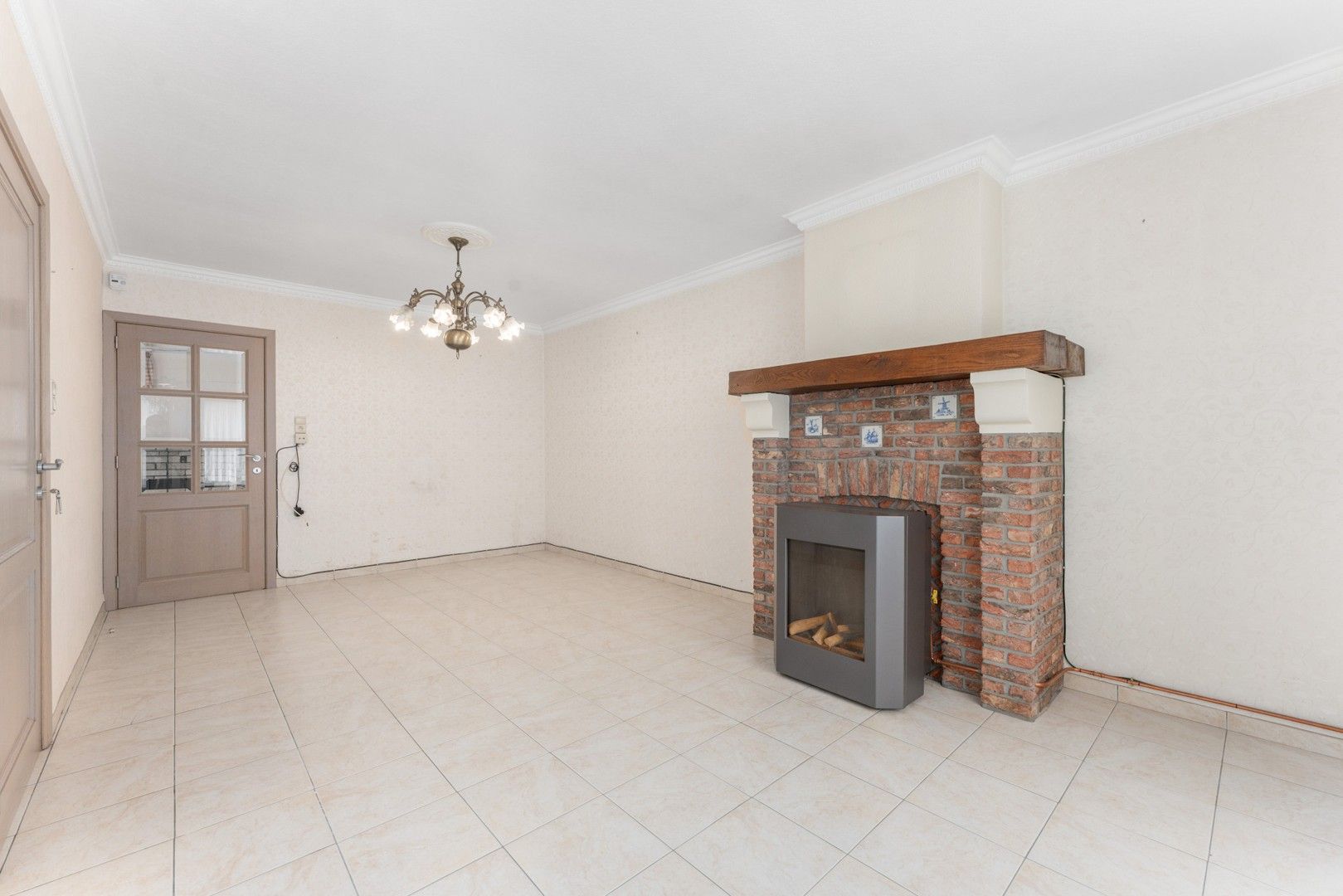 Lichtrijke en stevig gebouwde halfopen woning op een perceel van 794 m² foto 8