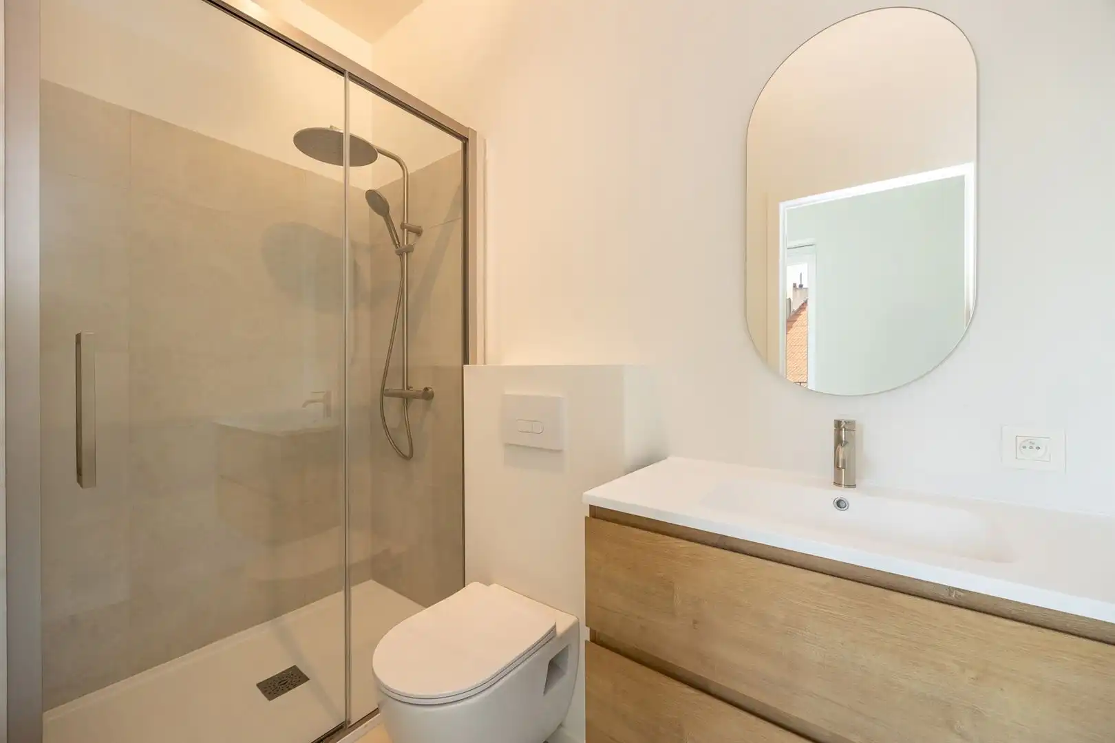 Gerenoveerd en instapklaar appartement met dakterras.  foto 8