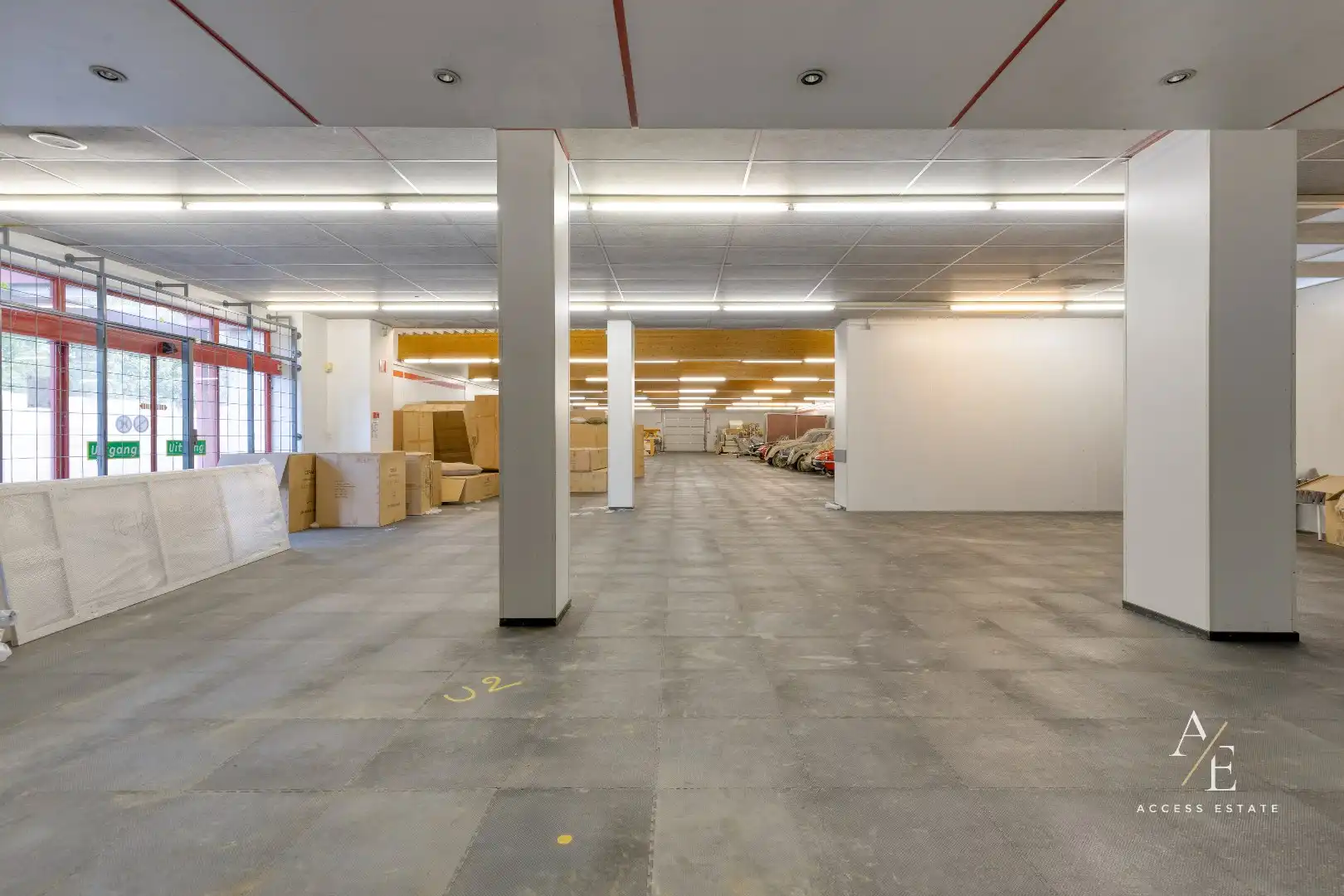 Commercieel gelegen grootwarenhuis op 4.255 m² (Kortrijksesteenweg) foto 9