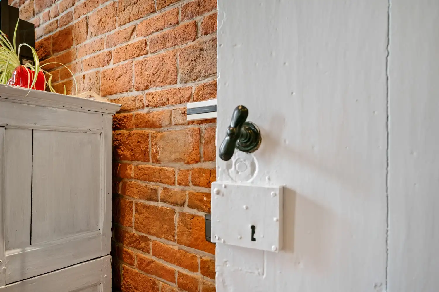 Handelspand met bovengelegen woonst op toplocatie te Erps-Kwerps foto 8