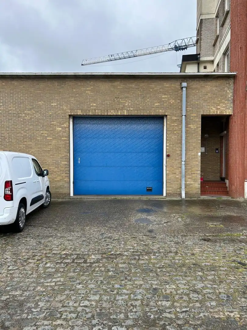 Garagebox gelijkvloers op wandelafstand van het centrum foto 3