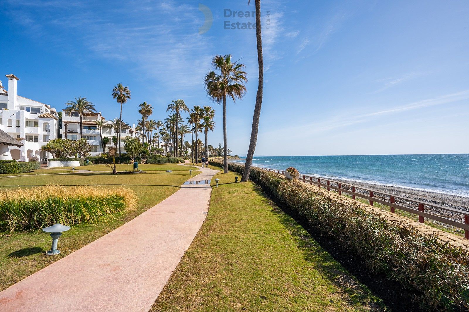 Prachtig appartement op de eerste lijn in Estepona foto 7