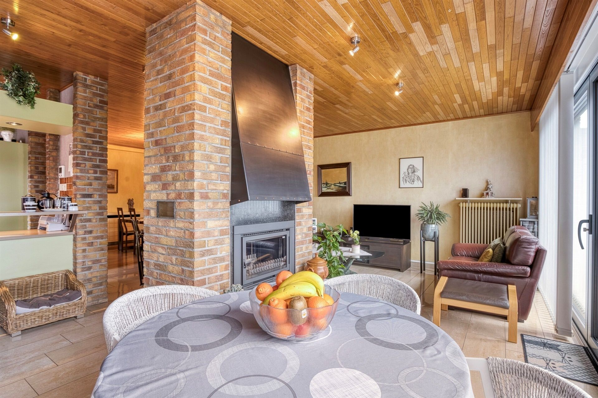 Rustiggelegen, zeer welonderhouden woning met gunstige EPC-score B! foto 9