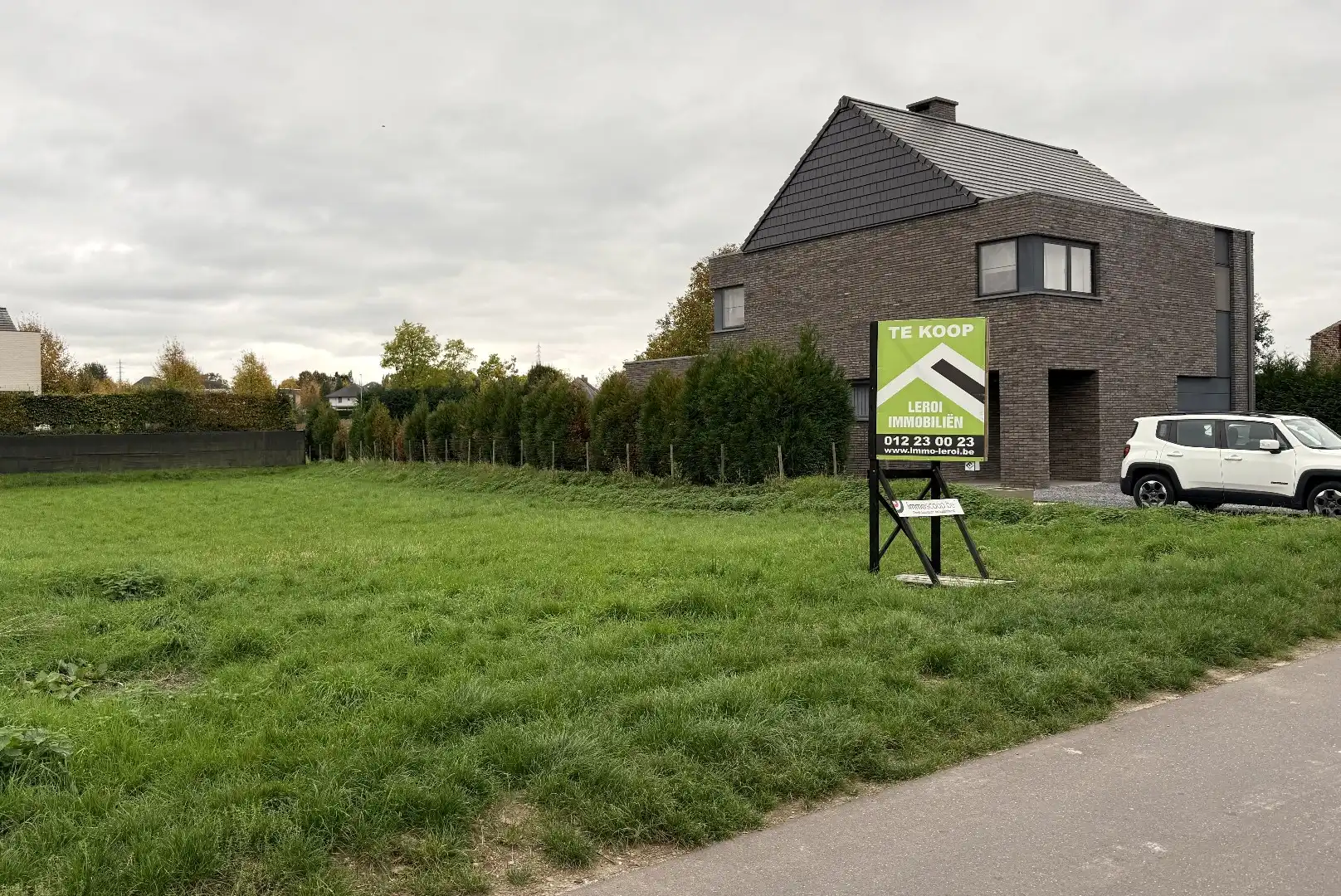 Bouwperceel voor half open bebouwing in doodlopende straat nabij centrum Tongeren foto 5