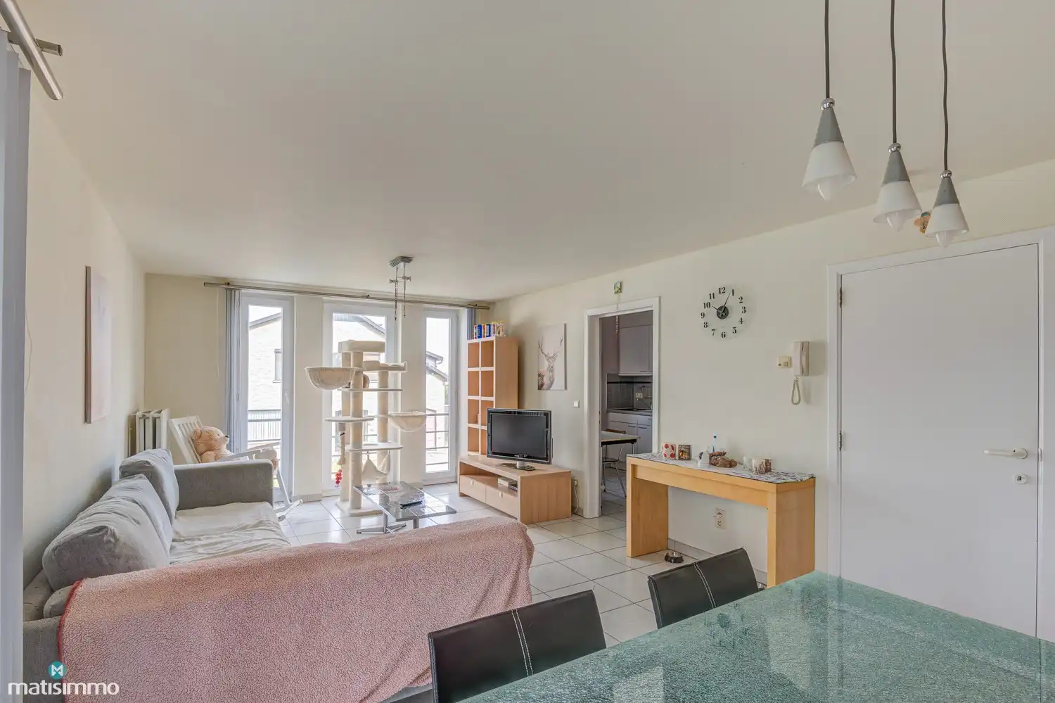 GOED ONDERHOUDEN APPARTEMENT MET BALKON, GARAGE EN KELDERBERGING TE BILZEN foto 3