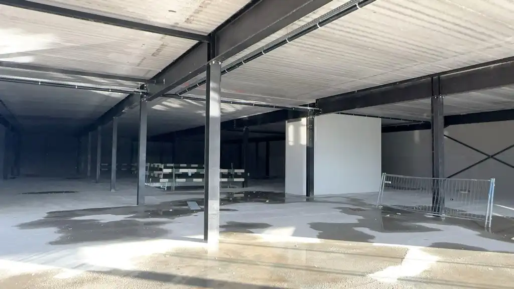 Nieuwbouw showroom met magazijn te huur langs N43 in Sint-Denijs-Westrem foto 7