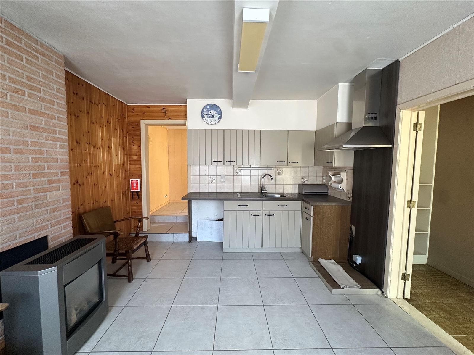 Charmante te renoveren woning te Erwetegem! foto 6