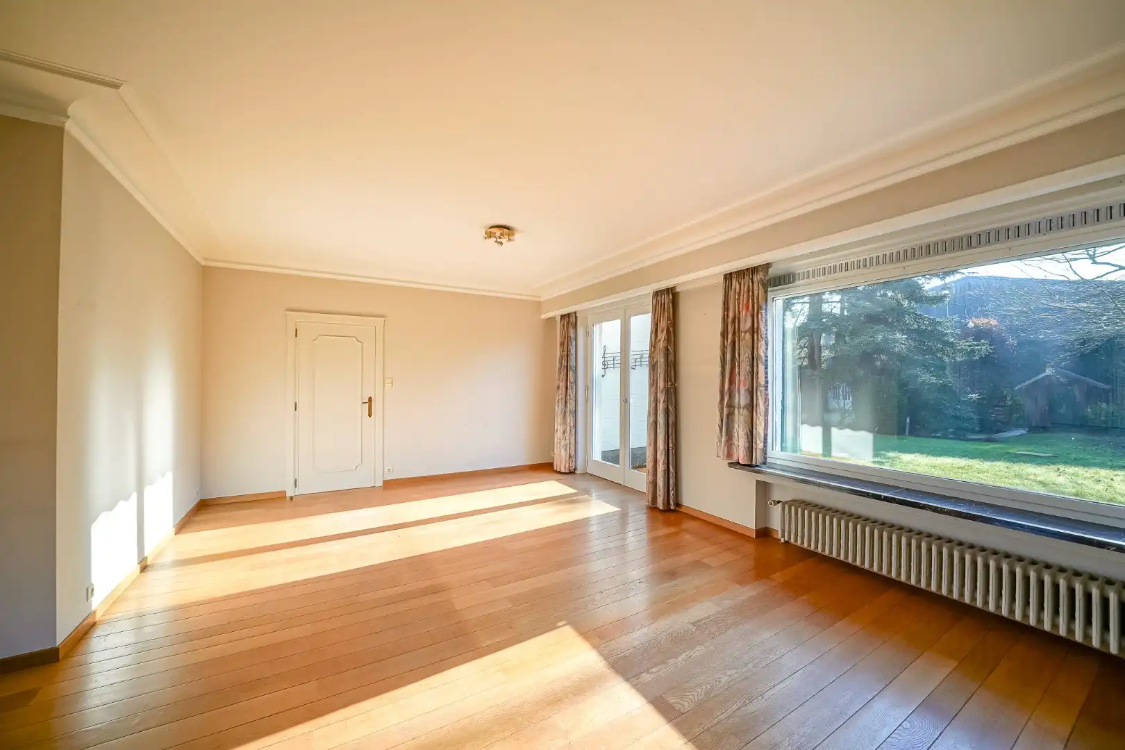  Statige villa uit de jaren ‘65 met zuidgerichte tuin in hartje Oudenburg. foto 7