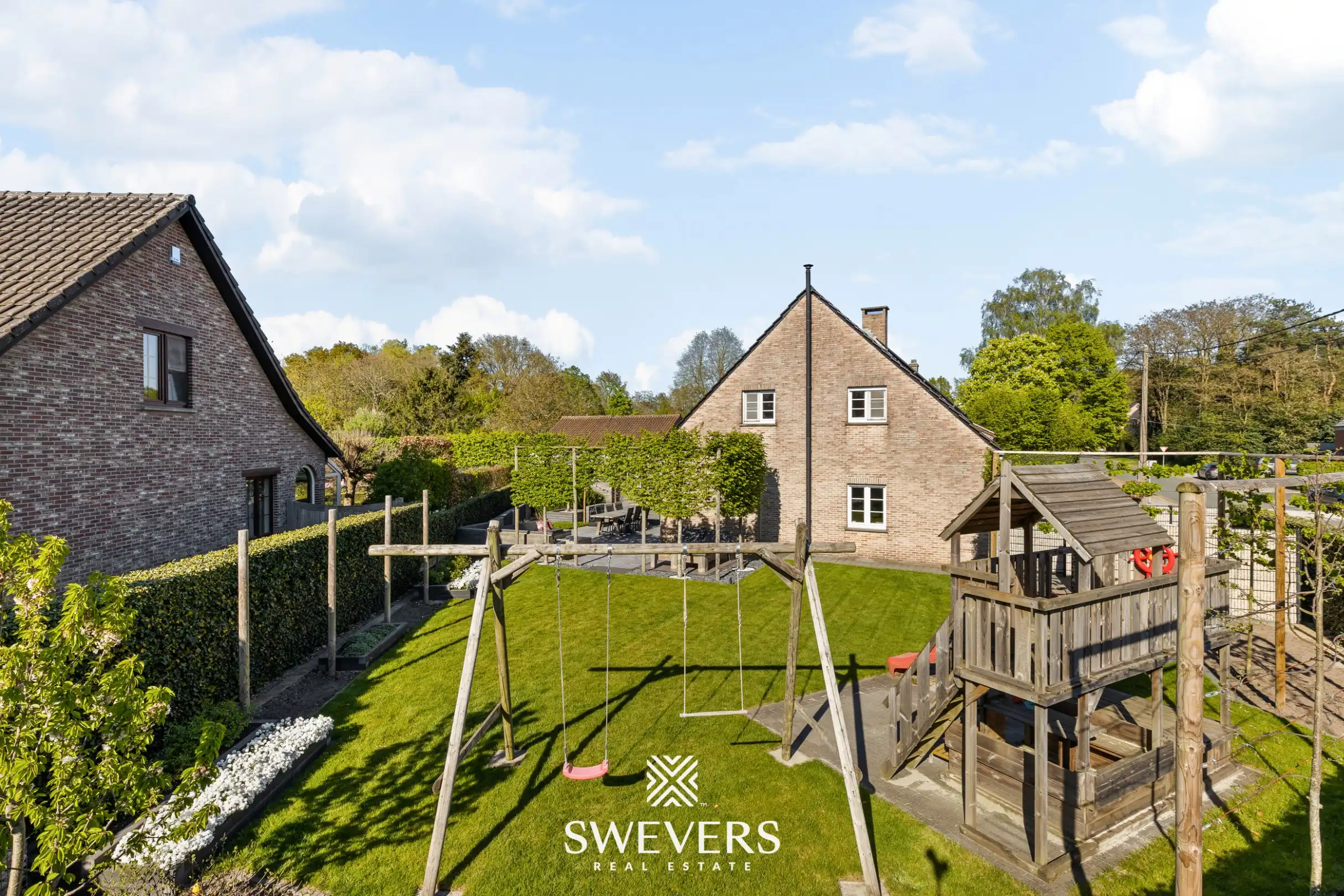 Instapklare woning met prachtig aangelegde tuin en bijgebouw in Helchteren foto 32