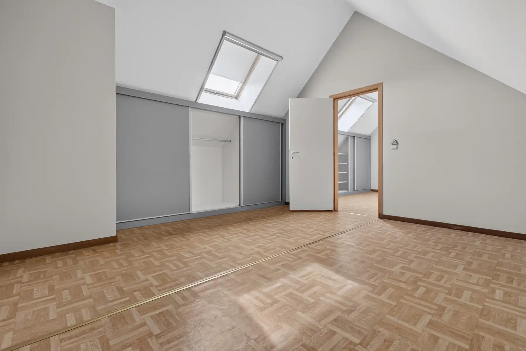 PENTHOUSE 4 SLK + ZONNIG TERRAS + RUIME PARKING + KELDER  foto 24