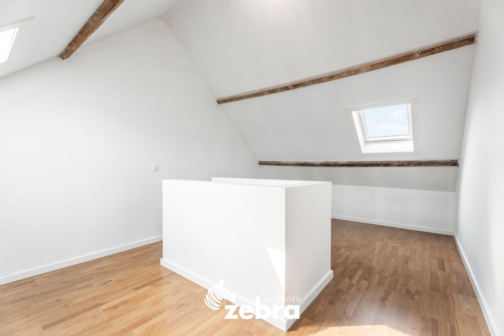 Volledig gerenoveerde woning met 3 slaapkamers en mogelijkheid tot aankoop garage te Izegem! foto 17