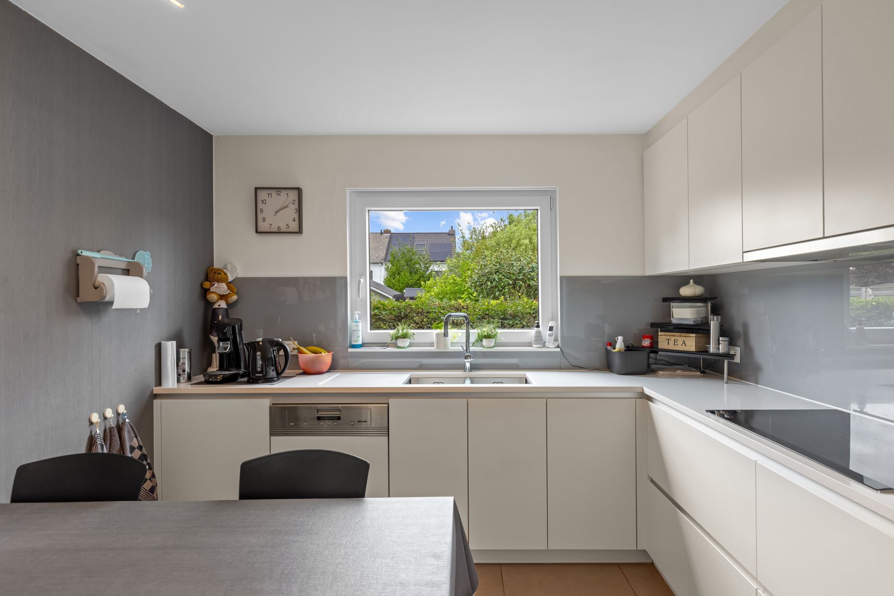 Charmante, instapklare, woning in residentiële wijk foto 10