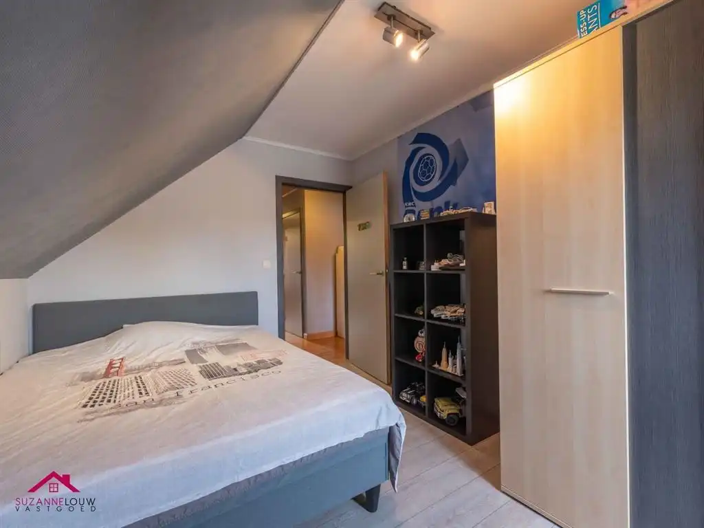 Verrassend ruime en gezellige, instapklare vrijstaande woning met paardenstal foto 37