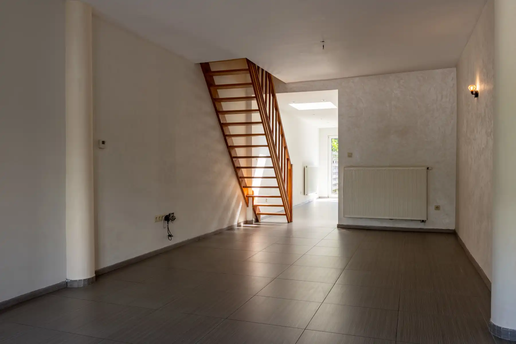 Instapklare starterswoning met 3 slks. centrum Lokeren foto 7