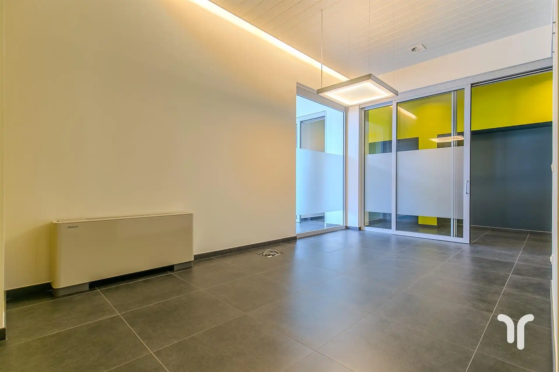 Commercieel gebouw foto 8